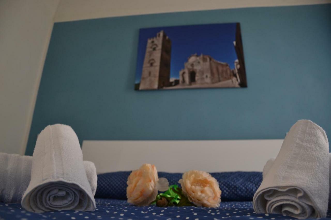 B&B Stella Maris Trapani Centro Dış mekan fotoğraf